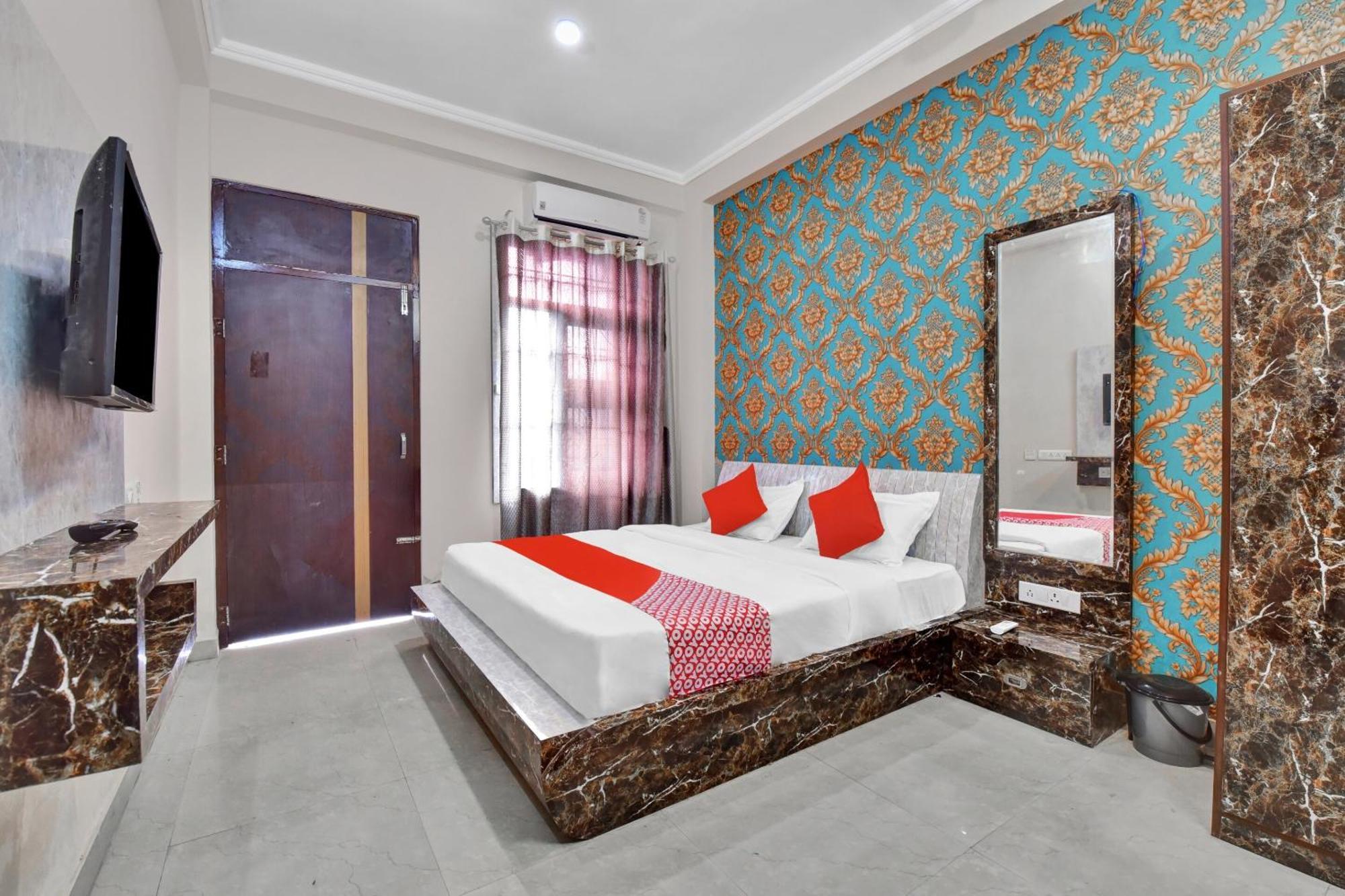 Hotel O Daily Джайпур Екстериор снимка